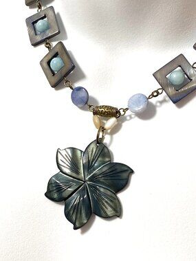 Dark Blue Mother of Pearl Flower Pendant Necklace, Gemstone & Bronze Links